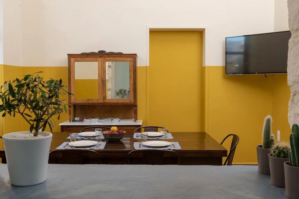 Intra Muros Hostel
