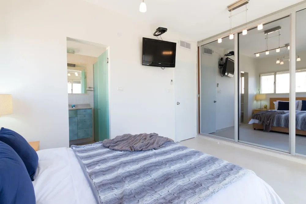Amazing Penthouse Sea view 50M to Beach