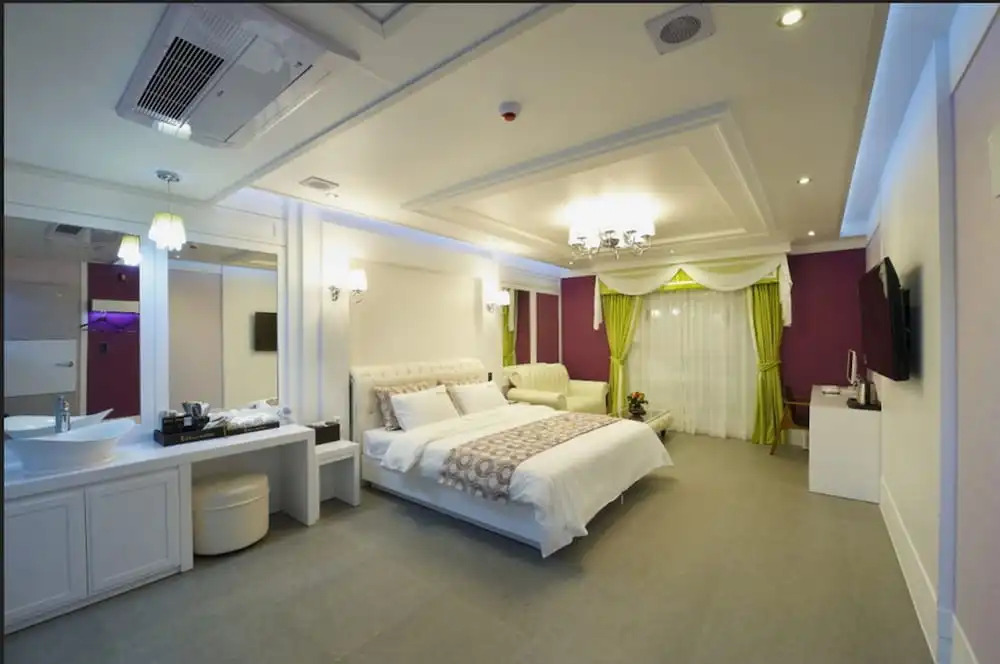 Gentleman Hotel