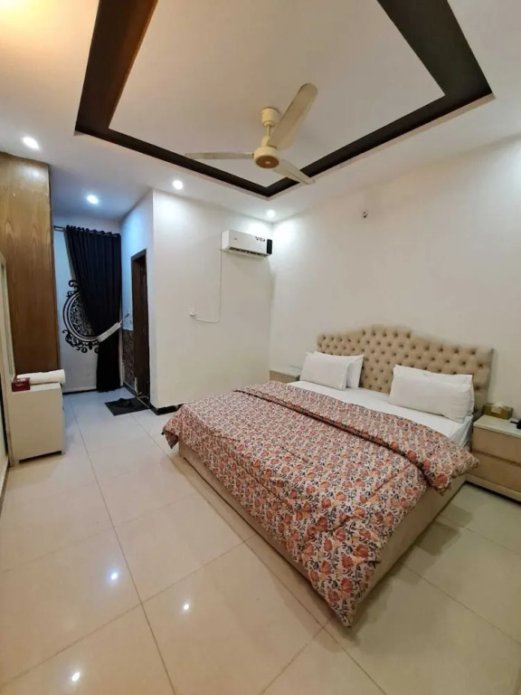 Delano Inn Guest House