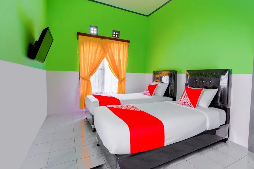 Putri Residence Syariah by OYO Rooms