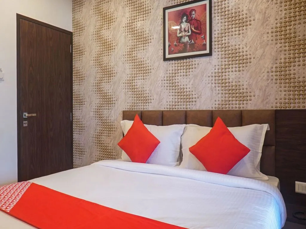 Kuval Inn By OYO Rooms