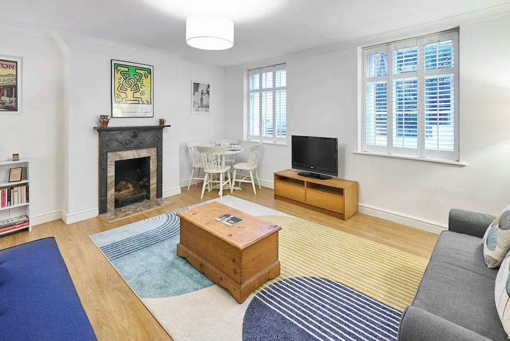Host Stay Garden Flat