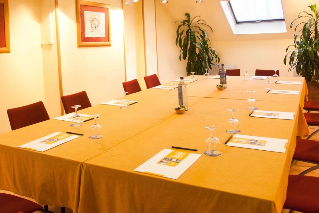 Hotel Sercotel Tres Luces