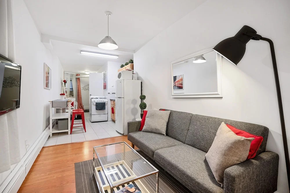 Chelsea Condo - Near Restaurants, Shops, & Trains