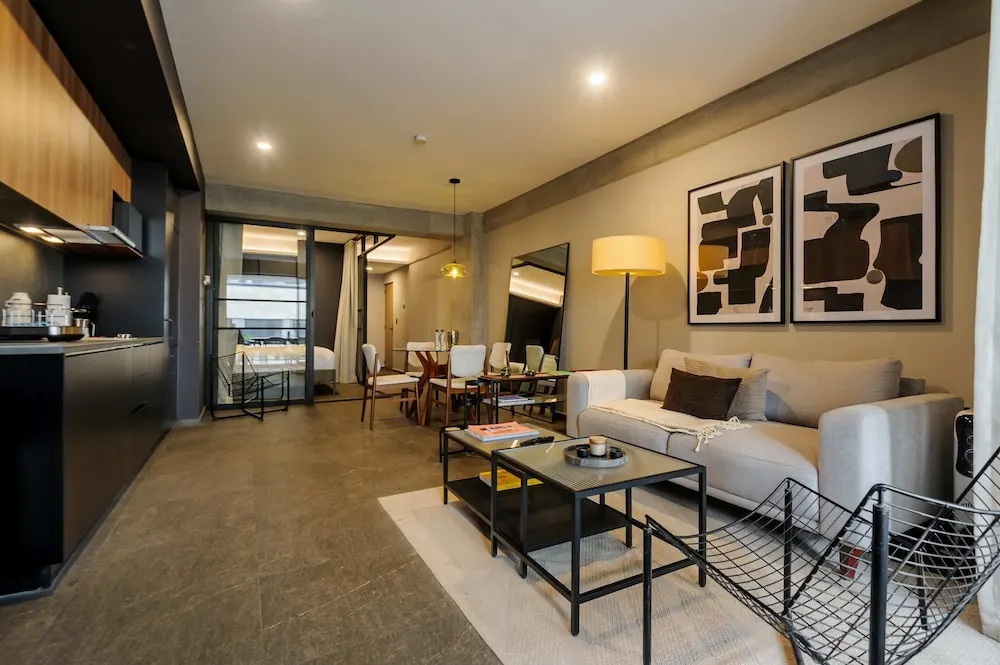 w Engaging 1BR w Terrace in Tabacalera