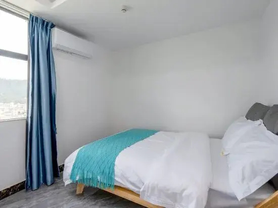 Shuangyue Bay Tongshen Chain Homestay (Caijia Village Store)