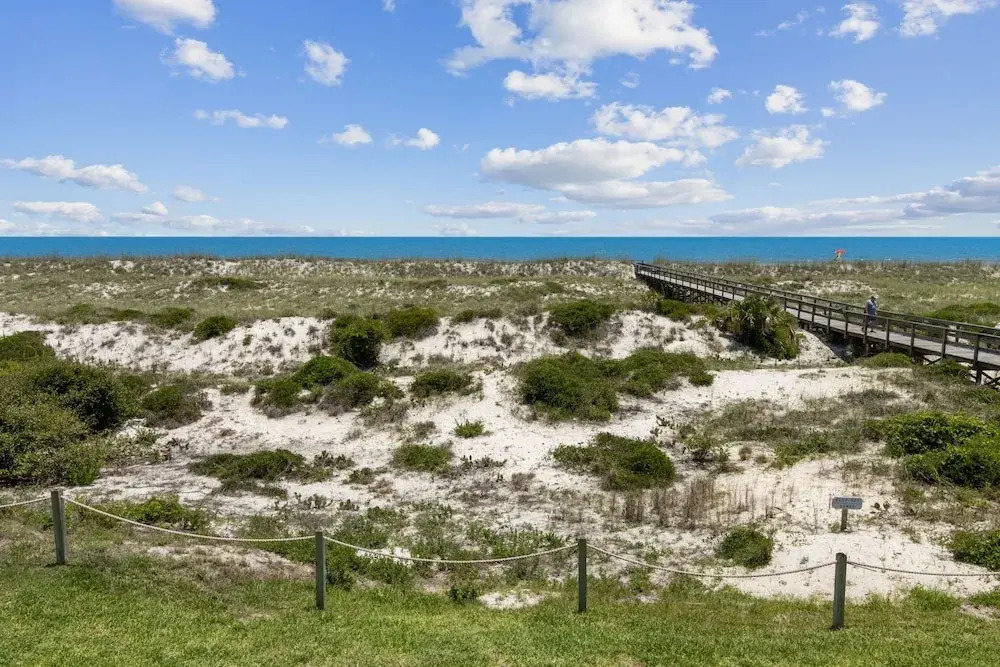 Charming Family Retreat w/ Ocean View Sandpiper Loop - 95076