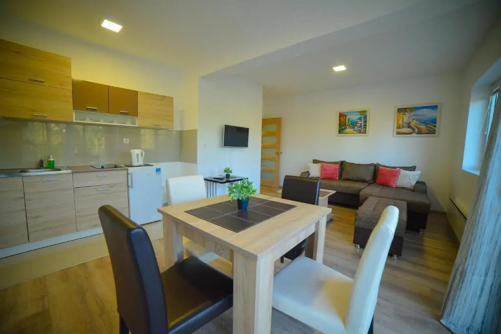 Apartments Bramar