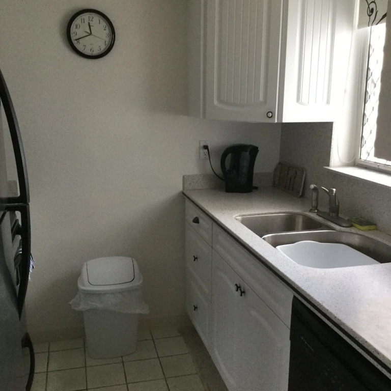 Charming 1-bed Apartment Near Port Lucaya