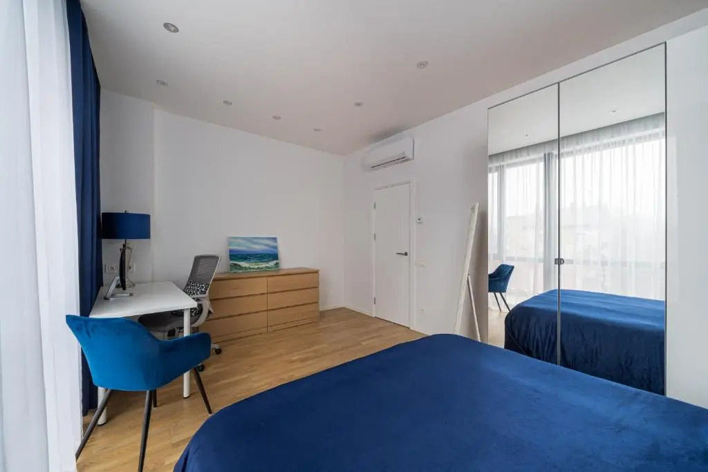 1-bedroom penthouse with underground parking