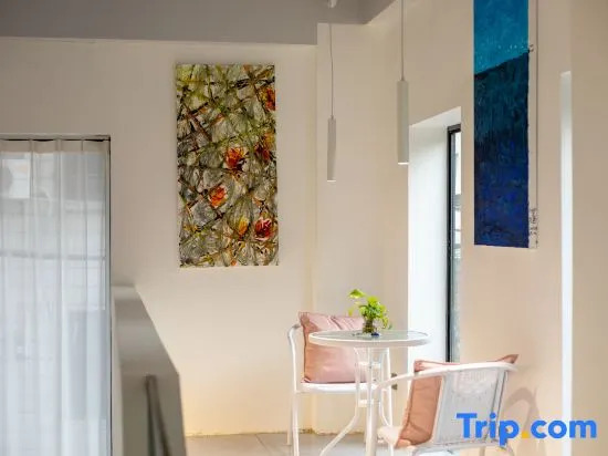 Bird's Nest Art Homestay (Beihai Old Street Beibu Gulf Plaza)