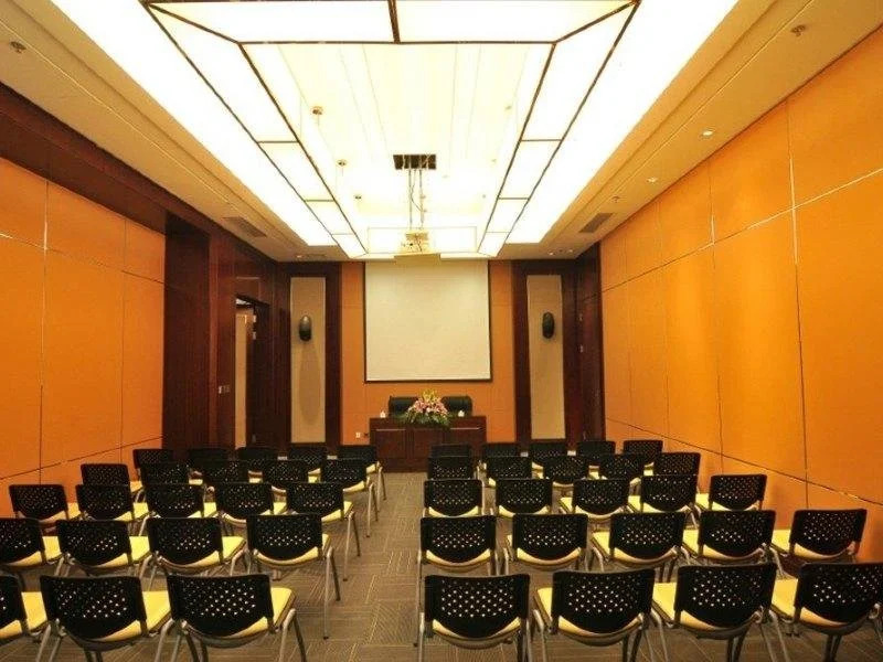 Soluxe Hotel