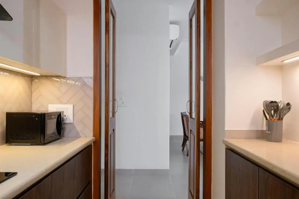 ELIVAAS 3 BHK with Pvt Pool - Panache