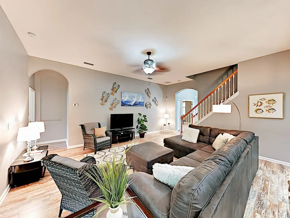 New Listing! Tropical Getaway Near Vilano Beach 4 Bedroom Home