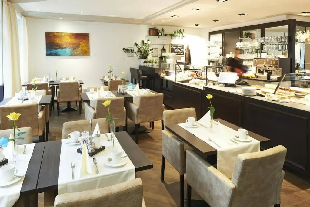 Hotel Müller Café & Wein - Mondholzhotel