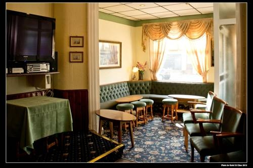 St Elmo Hotel