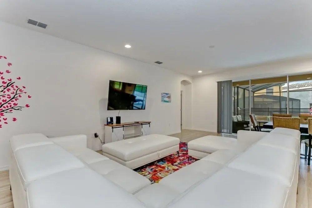 6028bod 14 Bedroom Home