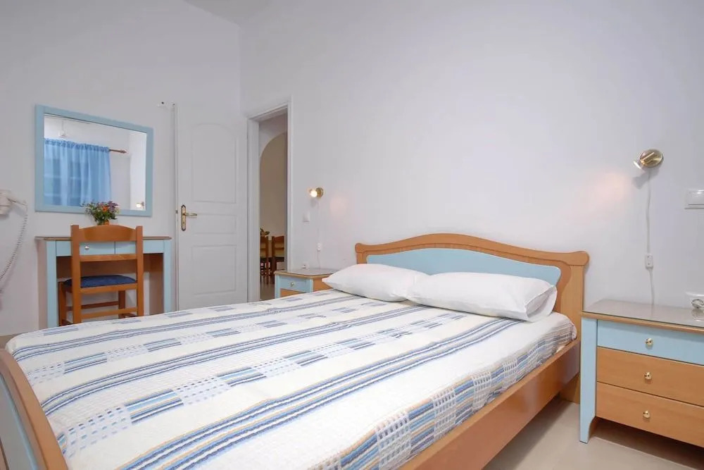 Crystal Naxos 2 Apartments at Mikri Vigla