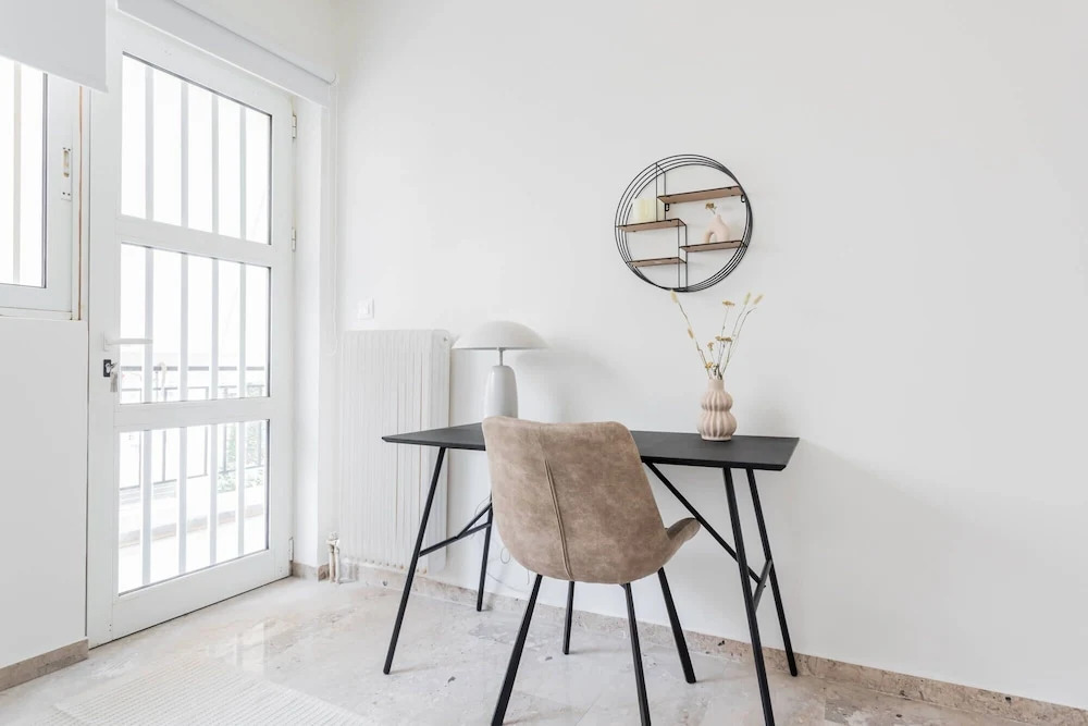 Faliro Sunlit 3BR Apartment