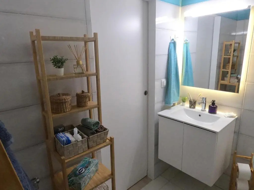 roomaki -tasteful studio in the center w/ parking