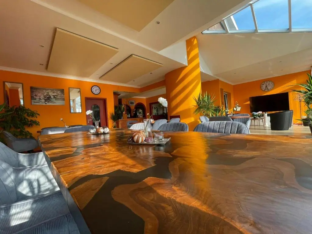 Varel Bay Hotel