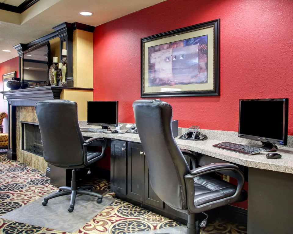 Comfort Inn & Suites Clinton - Jackson West