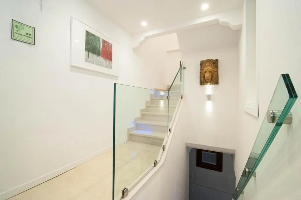 Leone Hotel