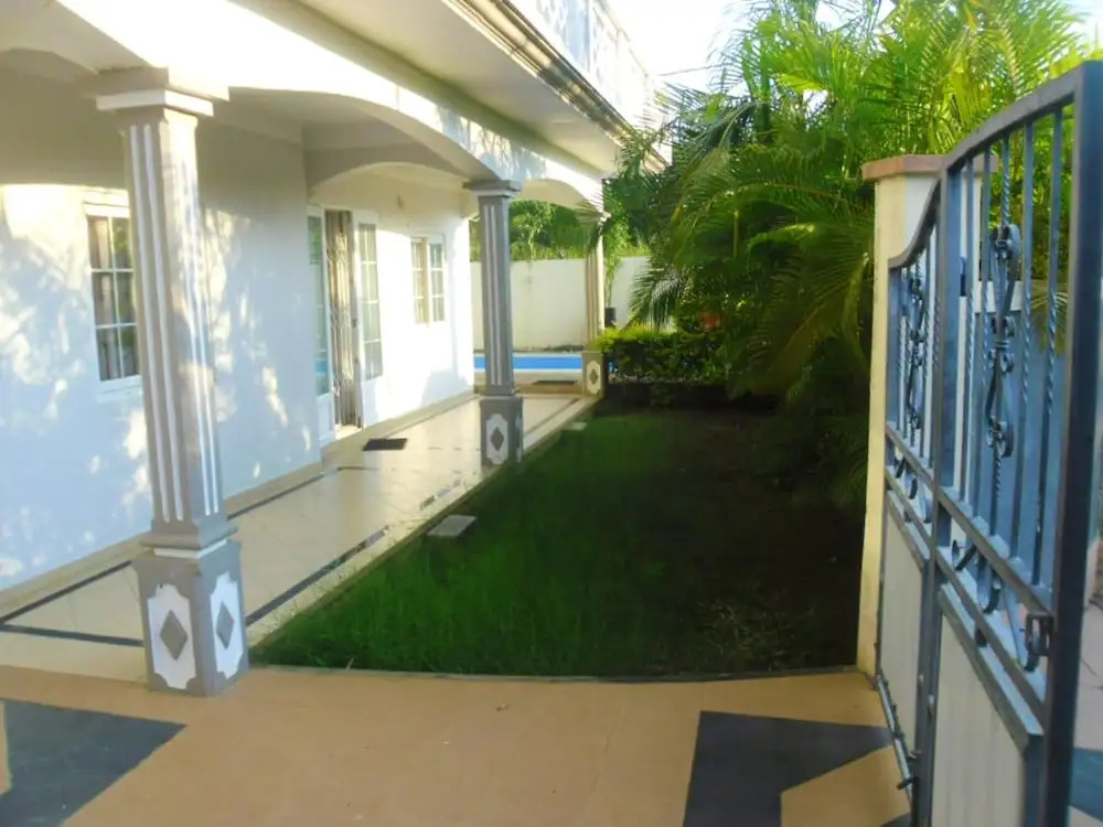 Villa With 6 Bedrooms in Grand Baie, With Private Pool, Enclosed Garde