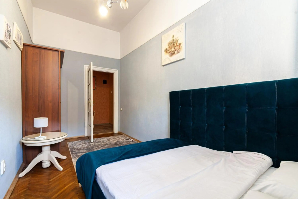2 isolated bedrooms in the Austrian building Levia 3