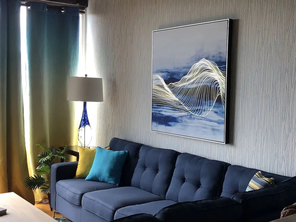 OCEAN VIEW 2 BEDROOM DOWNTOWN CONDO 2 Condo by RedAwning