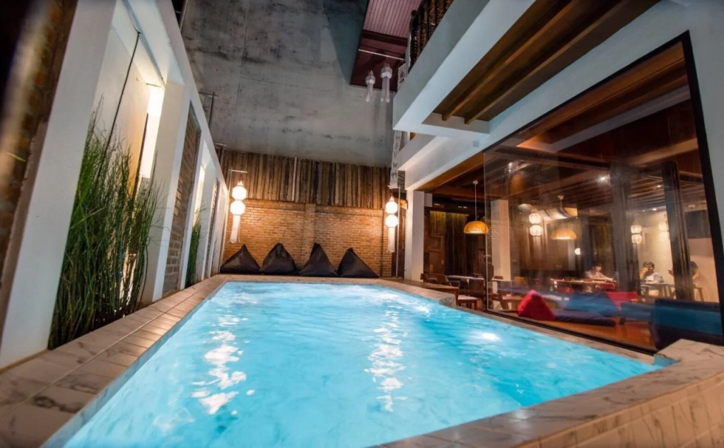 Pah Hotel