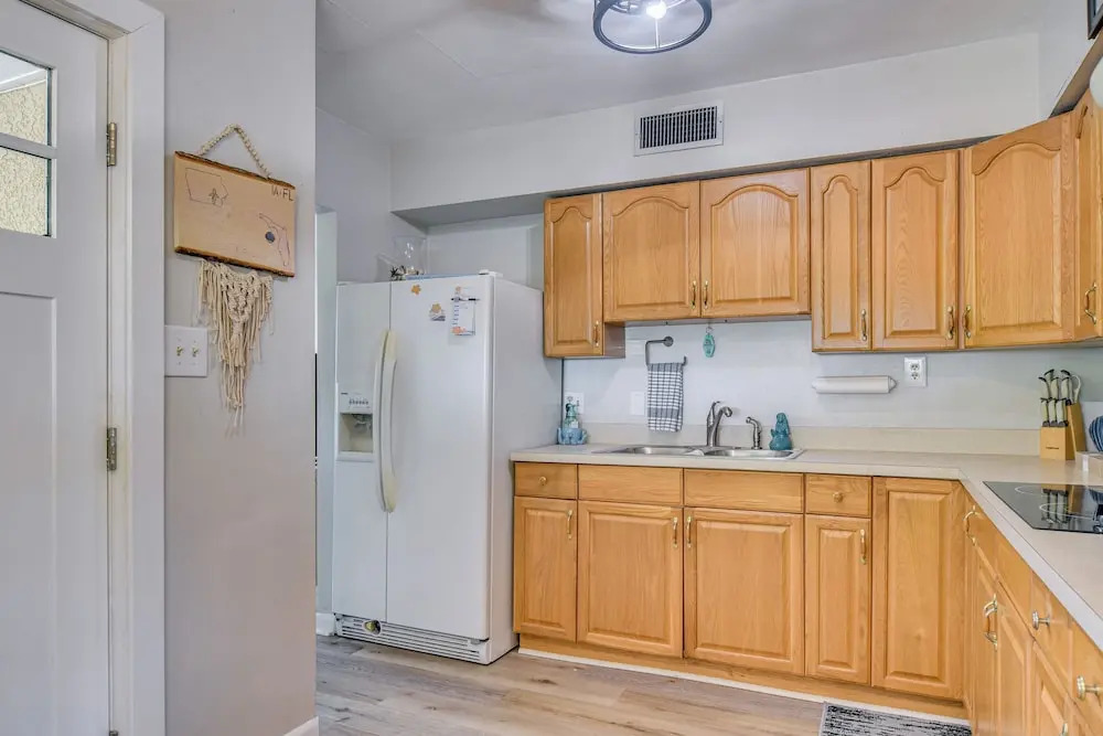Tampa Bay Getaway w/ Patio & Yard, Pets Welcome!