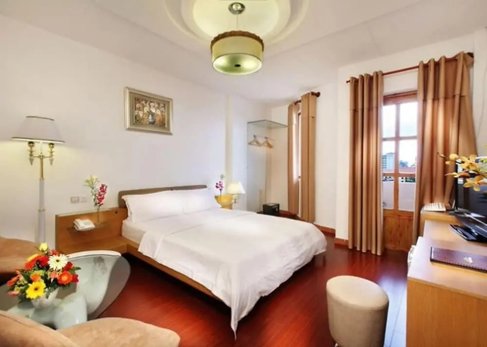 A  Em 150 Le Thanh Ton Hotel