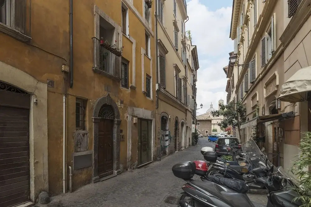 Stylish Flat Domus Aurea