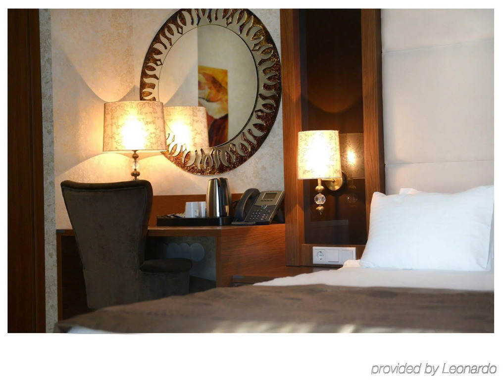 Grand Hotel Downtown