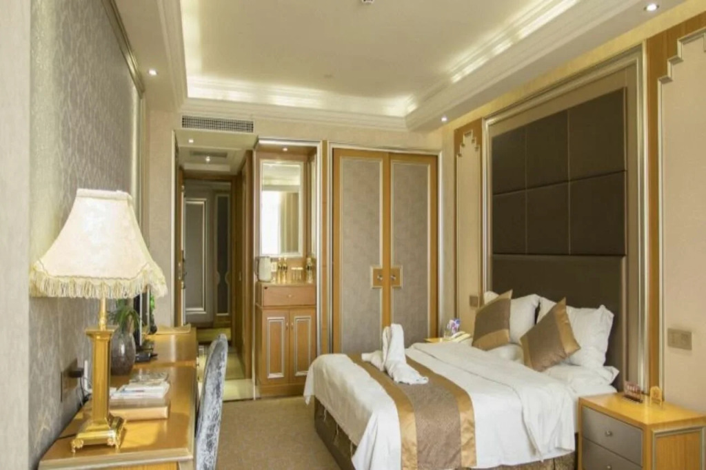 Rui Zhi Hotel