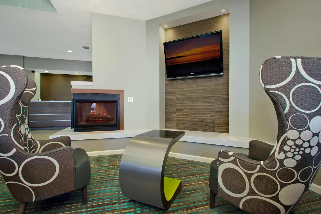 La Quinta Inn & Suites by Wyndham Colorado Springs South AP
