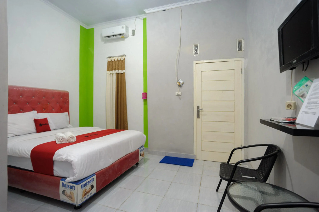 RedDoorz Syariah near RS Advent Bandar Lampung