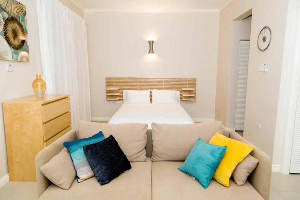 Choose To Be Happy at Eight - Eight Super Studio Apartments