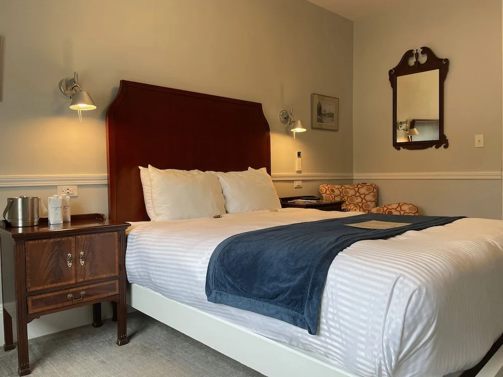 Emerson Inn By The Sea