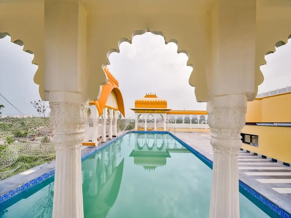 Capital O 38052 Hotel Bhopal Palace