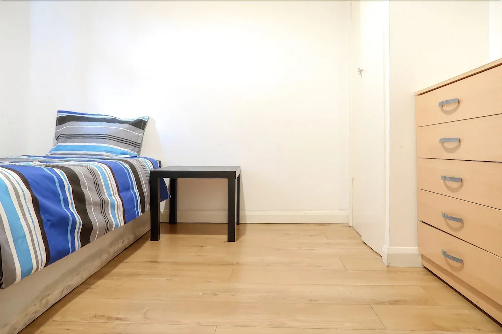 Greenland House Deluxe Guest Room