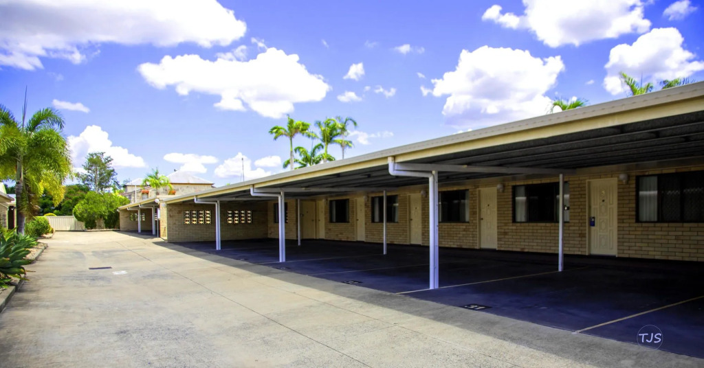 SunPalms Motel