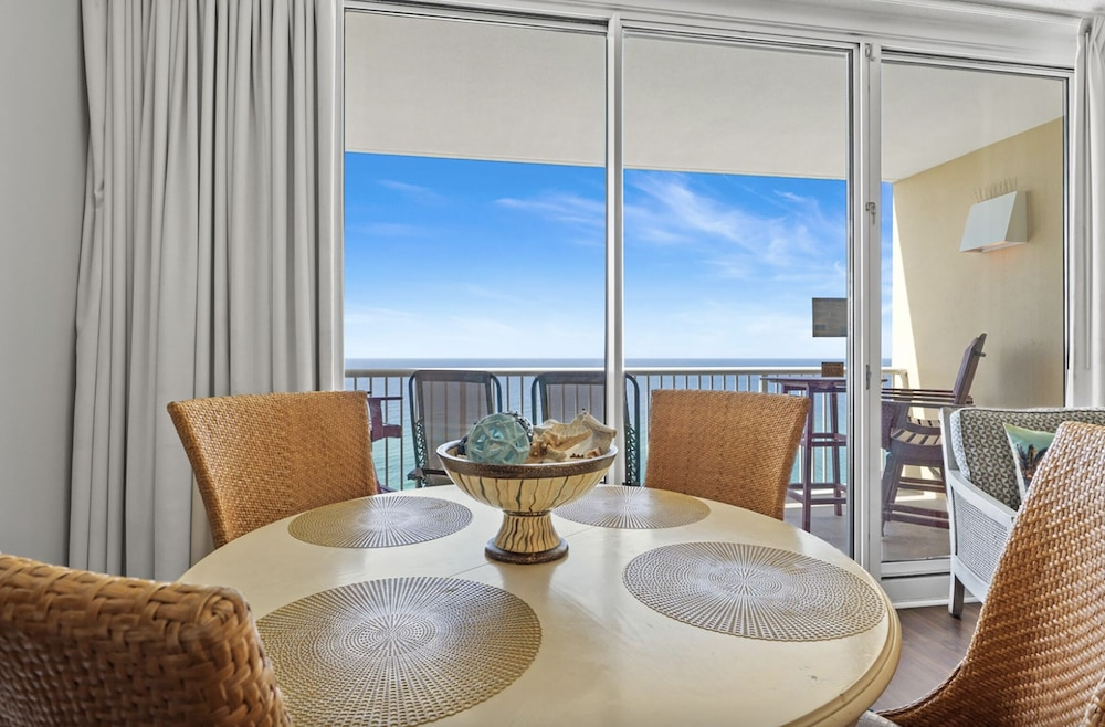 Majestic Beach Towers 1-1510