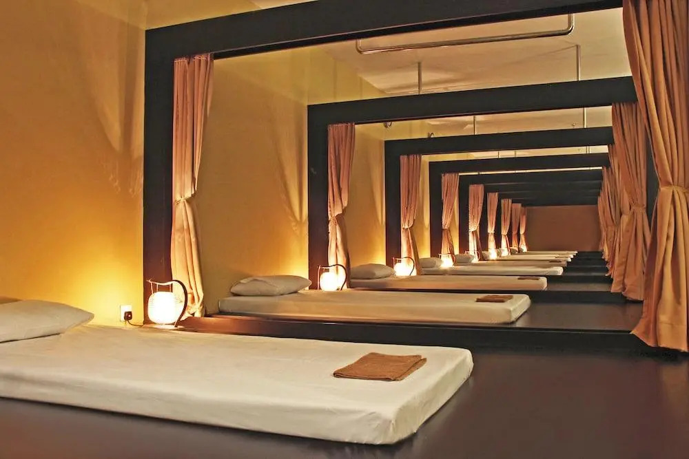 Harmoni One Convention Hotel & Service Apartments