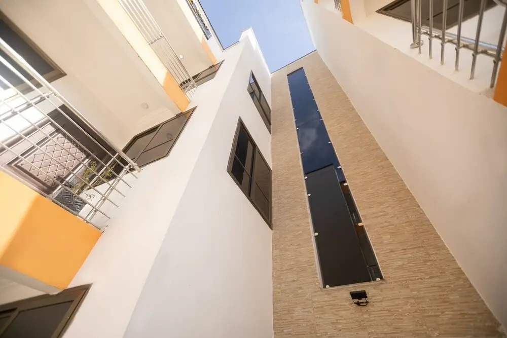 Spacious & Outstanding 3-bed Furnished Apartment