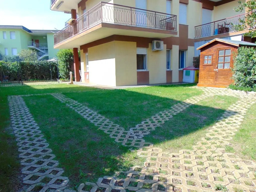 M152 - Marcelli, nuovo trilocale con giardino
