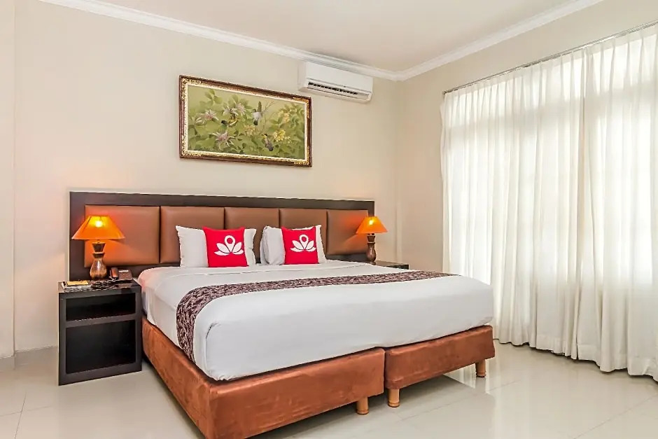 ZEN Rooms Seminyak Taman Petitenget