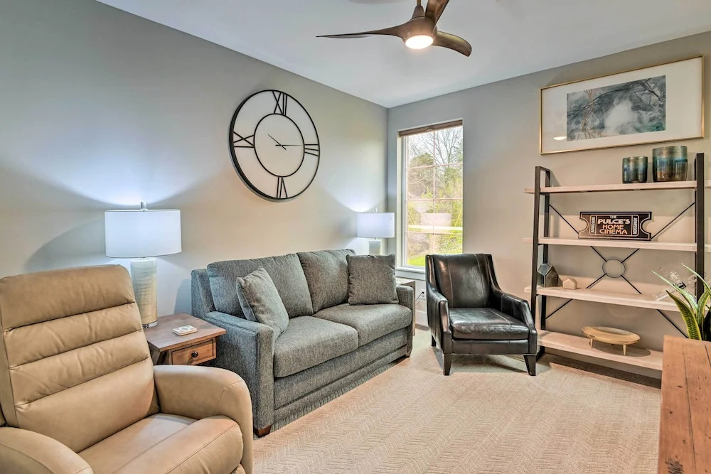 Beautiful Nashville Home Near Downtown w/ Hot Tub!